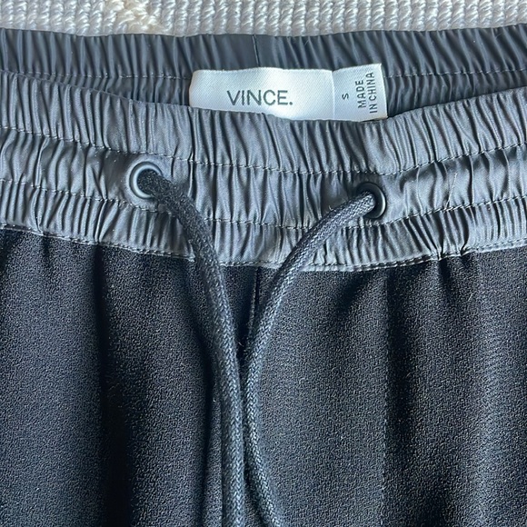 Vince Performance Jogger Pants, black, size S, excellent condition - Picture 2 of 7